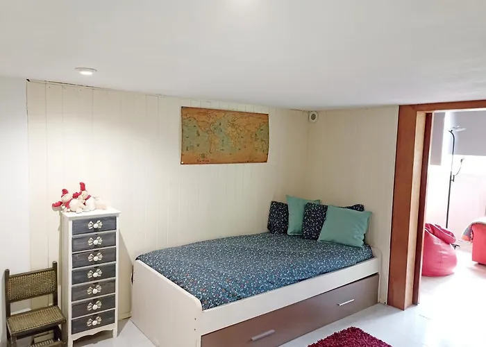 Monte Do Castro Tatil Evi *